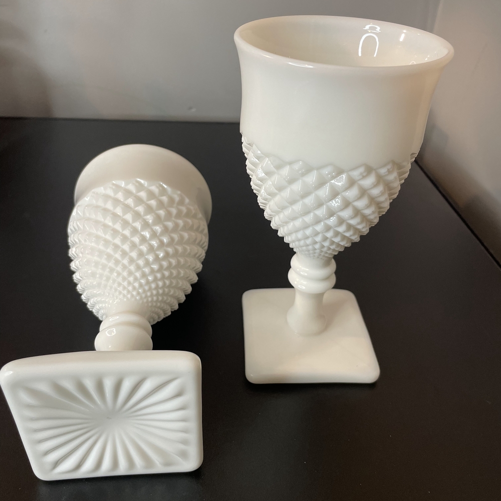 RARE VINTAGE WESTMORELAND ENGLIGH HOBNOB MILK GOBLETS